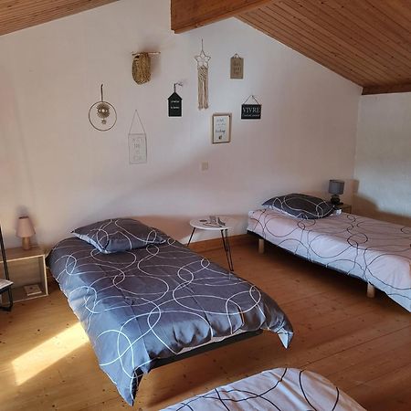 Gite Chamarel Les Aubiers Экстерьер фото